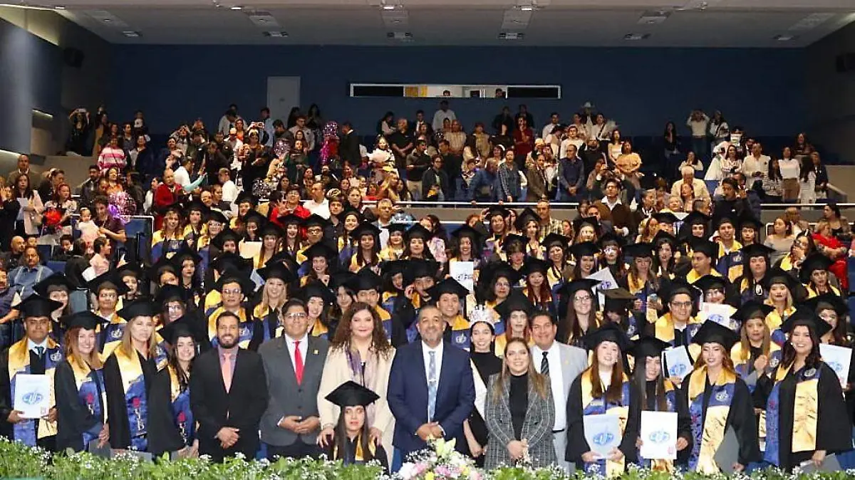 Egresaron dos generaciones de profesionistas de la Facultad de Psicología-UJED